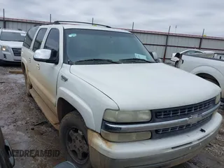2001 Chevrolet Suburban LS with VIN 1GNFK16TX1J171899, listed as a IAAI auction lot 41394260 with 263,120 mi miles. Bid and sale history available at carsss.com. Image 1.