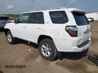 2018 Toyota 4Runner SR5 z VIN JTEBU5JR7J5529002, wystawiony jako IAAI lot #42238283 z przebiegiem 19 243 mil mil oraz . Historia ofert i sprzedaży dostępna na DreamBid. Obrazek 3.