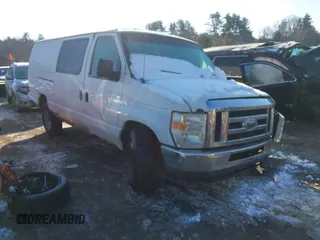 2008 Ford Econoline Cargo Commercial z VIN 1FTSS34L08DA48272, wystawiony jako IAAI lot #41405227 z przebiegiem Nie podano mil oraz . Historia ofert i sprzedaży dostępna na DreamBid. Obrazek 1.