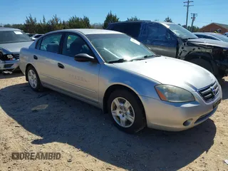 2002 Nissan Altima S with VIN 1N4AL11D92C225382, listed as a IAAI auction lot 41796261 with 207,812 mi miles. Bid and sale history available at carsss.com. Image 1.