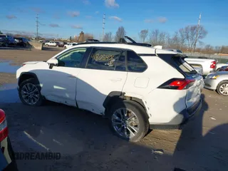 2019 Toyota RAV4 XLE Premium with VIN JTMA1RFV1KD023548, listed as a IAAI auction lot 41805406 with 75,501 mi miles. Bid and sale history available at carsss.com. Image 3.