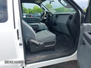 2012 Ford F-250 XL with VIN 1FT7X2B60CEB28401, listed as a IAAI auction lot 42311601 with 64,163 mi miles and . Bid and sale history available at DreamBid. Image 5.