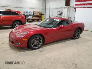 2011 Chevrolet Corvette z VIN 1G1YC2DW9B5105025, wystawiony jako Copart lot #53835575 z przebiegiem 63 719 mil mil oraz Czysty tytuł • Clean title. Historia ofert i sprzedaży dostępna na DreamBid. Obrazek 1.