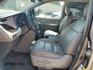 2015 Toyota Sienna XLE с VIN 5TDYK3DC7FS577620, выставлен на аукционе Copart как лот 65393635 с пробегом 179 998 миль миль и Чистый • Clean title. История ставок и продаж доступна на DreamBid. Изображение 7.