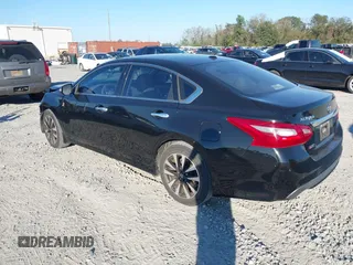 2018 Nissan Altima SV with VIN 1N4AL3AP8JC225474, listed as a IAAI auction lot 40877199 with 41,923 mi miles and . Bid and sale history available at carsss.com. Image 3.