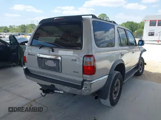 2000 Toyota 4Runner SR5 with VIN JT3GN86R5Y0152635, listed as a IAAI auction lot 42076738 with 278,113 mi miles and . Bid and sale history available at DreamBid. Image 4.