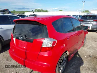 2013 Honda Fit Sport z VIN JHMGE8H51DC080183, wystawiony jako IAAI lot #42178982 z przebiegiem 174 133 mil mil oraz . Historia ofert i sprzedaży dostępna na DreamBid. Obrazek 4.