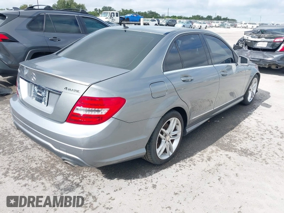 2013 Mercedes-Benz C 300 Sport с VIN WDDGF8AB2DR242498, выставлен на аукционе IAAI как лот 42588574 с пробегом 143 898 миль миль и . История ставок и продаж доступна на DreamBid. Изображение 4.