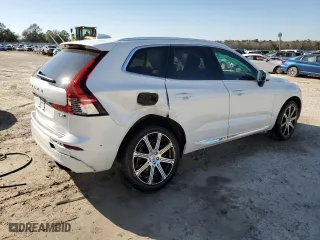2020 Volvo XC60 Inscription with VIN YV4102RL4L1512319, listed as a Copart auction lot 48719605 with 37,302 mi miles and Salvage Title. Bid and sale history available at carsss.com. Image 3.