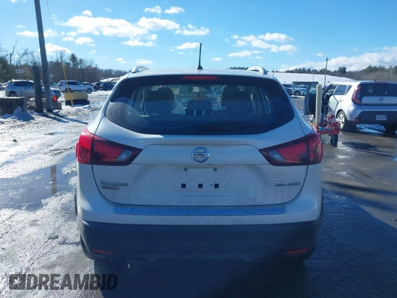 2017 Nissan Rogue Sport SL with VIN JN1BJ1CR6HW118250, listed as a IAAI auction lot 41625103 with 152,989 mi miles. Bid and sale history available at carsss.com. Image 16.