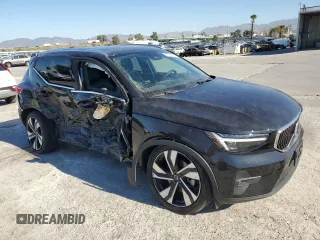 2024 Volvo XC40 Plus Bright Theme z VIN YV4L12UE0R2215081, wystawiony jako Copart lot #87918425 z przebiegiem 19 841 mil mil oraz Szkoda całkowita • Salvage title. Historia ofert i sprzedaży dostępna na DreamBid. Obrazek 4.