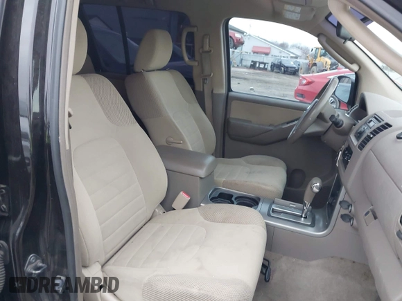 2011 Nissan Pathfinder Silver with VIN 5N1AR1NB1BC631248, listed as a IAAI auction lot 41921956 with 165,360 mi miles. Bid and sale history available at carsss.com. Image 5.