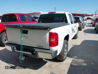 2009 Chevrolet Silverado 1500 LT with VIN 3GCEC23J29G136510, listed as a IAAI auction lot 41972478 with 1 mi miles. Bid and sale history available at carsss.com. Image 4.