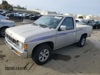 1996 Nissan Frontier XE z VIN 1N6SD11S1TC389671, wystawiony jako Copart lot #44762335 z przebiegiem 207 938 mil mil oraz Szkoda całkowita • Salvage title. Historia ofert i sprzedaży dostępna na DreamBid. Obrazek 1.