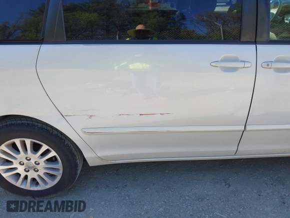 2008 Toyota Sienna XLE with VIN 5TDZK22C08S100113, listed as a IAAI auction lot 42118757 with 232,372 mi miles and . Bid and sale history available at DreamBid. Image 6.