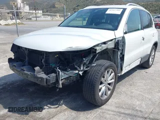 2017 Volkswagen Tiguan Wolfsburg Edition с VIN WVGRV7AX1HW500816, выставлен на аукционе IAAI как лот 42167262 с пробегом 127 636 миль миль и . История ставок и продаж доступна на DreamBid. Изображение 6.