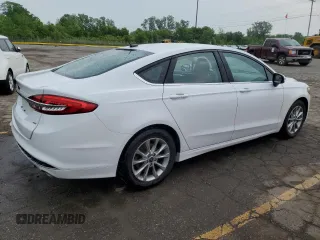 2017 Ford Fusion SE with VIN 3FA6P0H70HR405171, listed as a Copart auction lot 60676645 with 107,739 mi miles and Clean title. Bid and sale history available at DreamBid. Image 3.