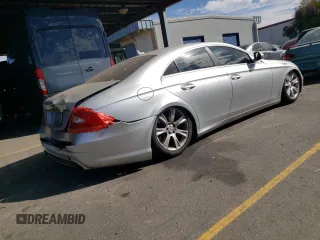 2008 Mercedes-Benz CLS-Class 5.5L with VIN WDDDJ72X88A118200, listed as a Copart auction lot 78005464 with 113,005 mi miles and Salvage Title. Bid and sale history available at carsss.com. Image 3.