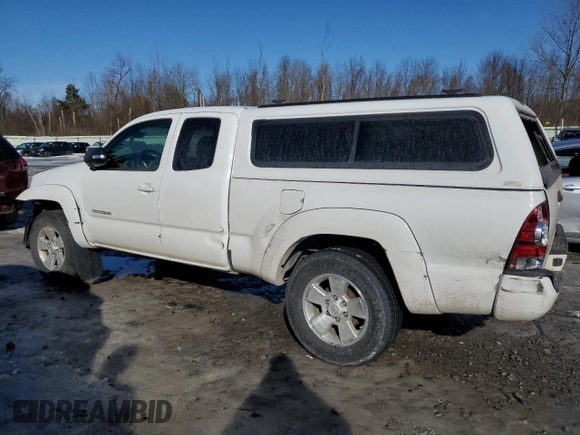 2013 Toyota Tacoma z VIN 5TFUU4EN6DX077146, wystawiony jako Copart lot #46538805 z przebiegiem 117 553 mil mil oraz Szkoda całkowita • Salvage title. Historia ofert i sprzedaży dostępna na DreamBid. Obrazek 2.
