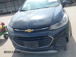 2020 Chevrolet Trax LT z VIN 3GNCJLSB1LL293934, wystawiony jako IAAI lot #42041044 z przebiegiem 142 394 mil mil oraz . Historia ofert i sprzedaży dostępna na DreamBid. Obrazek 13.