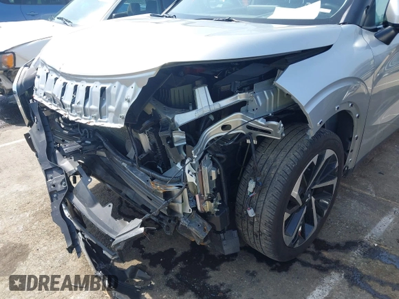 2024 Mitsubishi Outlander SE z VIN JA4J3VA83RZ027953, wystawiony jako IAAI lot #42280038 z przebiegiem 32 733 mil mil oraz . Historia ofert i sprzedaży dostępna na DreamBid. Obrazek 17.