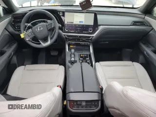 2024 Lexus TX 350 z VIN 5TDAAAA68RS006231, wystawiony jako Copart lot #46048495 z przebiegiem 6749 mil mil oraz Szkody całkowita. Historia ofert i sprzedaży dostępna na DreamBid. Obrazek 8.