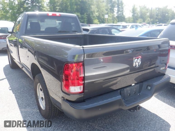 2019 Ram 1500 Tradesman z VIN 3C6JR6DGXKG502184, wystawiony jako IAAI lot #42524439 z przebiegiem 98 494 mil mil oraz . Historia ofert i sprzedaży dostępna na DreamBid. Obrazek 3.