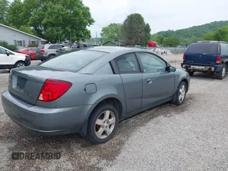 2007 Saturn ION z VIN 1G8AW15B67Z193449, wystawiony jako IAAI lot #42285412 z przebiegiem 166 271 mil mil oraz . Historia ofert i sprzedaży dostępna na DreamBid. Obrazek 4.