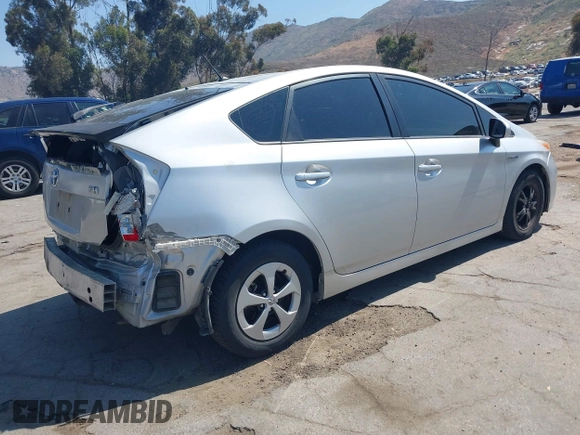 2015 Toyota Prius Four with VIN JTDKN3DU6F1978465, listed as a IAAI auction lot 42141095 with 87,310 mi miles. Bid and sale history available at carsss.com. Image 4.