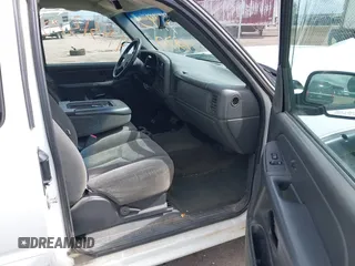 2005 Chevrolet Silverado 1500 Z71 z VIN 1GCEK19Z25Z282216, wystawiony jako IAAI lot #41931370 z przebiegiem 194 961 mil mil oraz . Historia ofert i sprzedaży dostępna na DreamBid. Obrazek 5.
