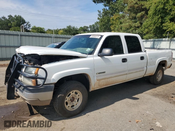 2003 Chevrolet Silverado 1500HD LS z VIN 1GCGK13UX3F239683, wystawiony jako Copart lot #69690574 z przebiegiem 253 887 mil mil oraz Szkoda całkowita • Salvage title. Historia ofert i sprzedaży dostępna na DreamBid. Obrazek 1.