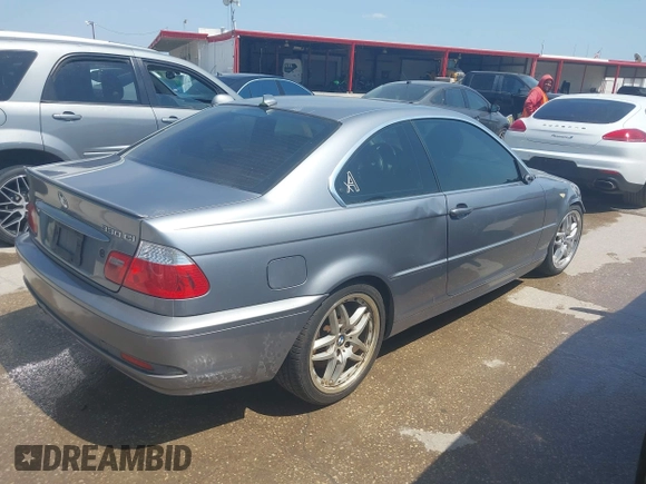 2005 BMW 3 Series 330Ci with VIN WBABD53495PL15593, listed as a IAAI auction lot 42033635 with Not Provided miles and . Bid and sale history available at carsss.com. Image 4.