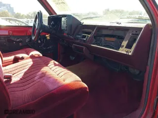 1993 Chevrolet C/K 1500 with VIN 1GCDC14K5PZ152534, listed as a IAAI auction lot 40918301 with 1 mi miles. Bid and sale history available at carsss.com. Image 5.