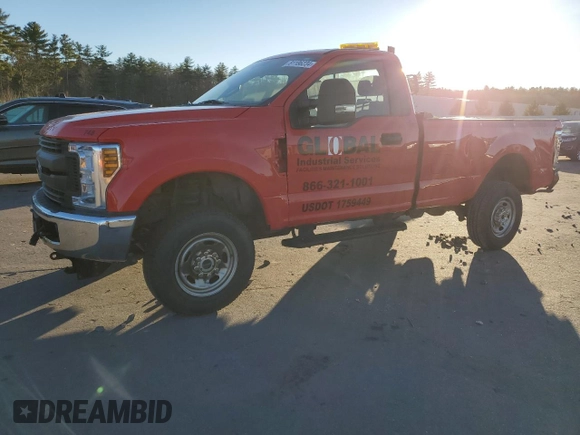 2019 Ford Super Duty F-250 SRW XL with VIN 1FTBF2B66KEF66349, listed as a Copart auction lot 81186234 with 43,000 mi miles and Salvage Title. Bid and sale history available at carsss.com. Image 1.