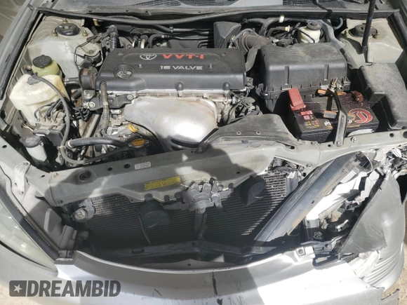 2005 Toyota Camry STD z VIN 4T1BE32K75U044292, wystawiony jako Copart lot #55299475 z przebiegiem 200 449 mil mil oraz Szkoda całkowita • Salvage title. Historia ofert i sprzedaży dostępna na DreamBid. Obrazek 11.