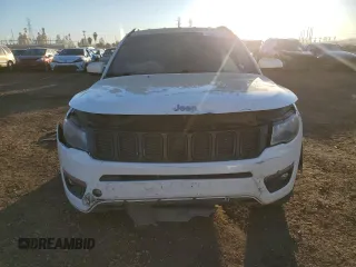 2017 Jeep Compass Latitude with VIN 3C4NJDBB4HT674613, listed as a Copart auction lot 46247355 with 124,299 mi miles and Salvage Title. Bid and sale history available at carsss.com. Image 5.