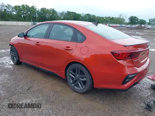 2021 Kia Forte GT-Line z VIN 3KPF34AD0ME298301, wystawiony jako IAAI lot #42452730 z przebiegiem 60 182 mil mil oraz . Historia ofert i sprzedaży dostępna na DreamBid. Obrazek 3.