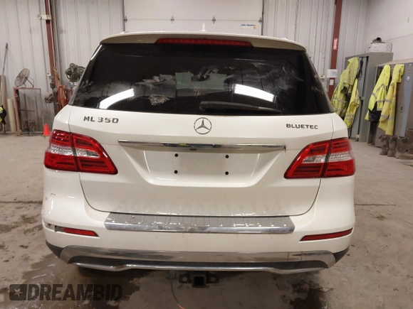 2013 Mercedes-Benz M 350 with VIN 4JGDA2EB8DA231017, listed as a IAAI auction lot 41228060 with Not Provided miles and . Bid and sale history available at DreamBid. Image 16.