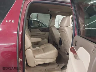 2009 Chevrolet Suburban LTZ with VIN 1GNFK36399J105044, listed as a IAAI auction lot 41628710 with 207,905 mi miles. Bid and sale history available at carsss.com. Image 8.