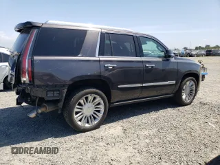 2017 Cadillac Escalade Platinum z VIN 1GYS4DKJ4HR127555, wystawiony jako Copart lot #53162405 z przebiegiem 119 934 mil mil oraz Szkoda całkowita • Salvage title. Historia ofert i sprzedaży dostępna na DreamBid. Obrazek 3.