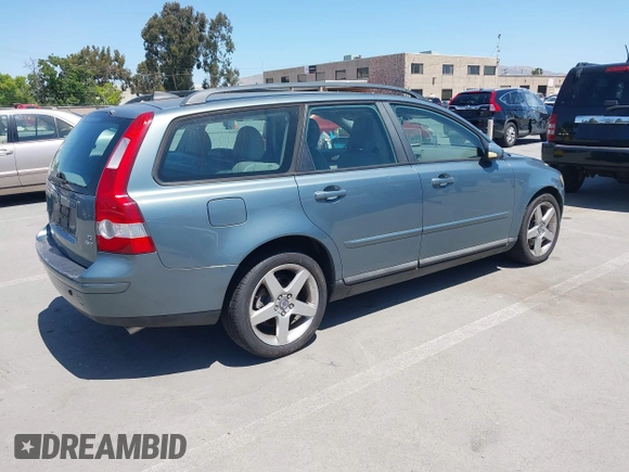 2005 Volvo V50 с VIN YV1MJ682452105766, выставлен на аукционе IAAI как лот 42301672 с пробегом 209 256 миль миль и . История ставок и продаж доступна на DreamBid. Изображение 4.