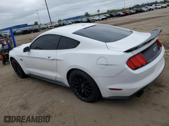 2015 Ford Mustang GT z VIN 1FA6P8CF3F5328924, wystawiony jako Copart lot #58783385 z przebiegiem 88 146 mil mil oraz Szkoda całkowita • Salvage title. Historia ofert i sprzedaży dostępna na DreamBid. Obrazek 2.