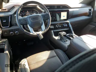 2024 GMC Sierra 1500 with VIN 1GTPHGE84RZ136817, listed as a Copart auction lot 82573014 with 19,929 mi miles and Non Repairable. Bid and sale history available at DreamBid. Image 8.