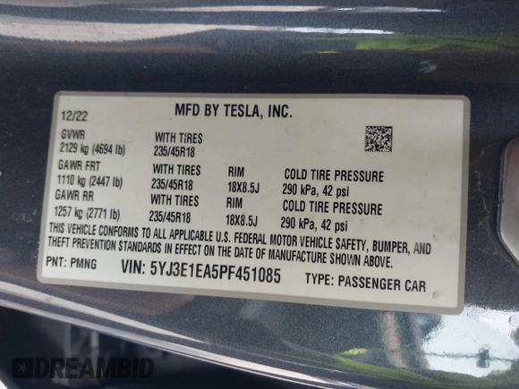 2023 Tesla Model 3 z VIN 5YJ3E1EA5PF451085, wystawiony jako IAAI lot #41941655 z przebiegiem 56 532 mil mil oraz . Historia ofert i sprzedaży dostępna na DreamBid. Obrazek 9.