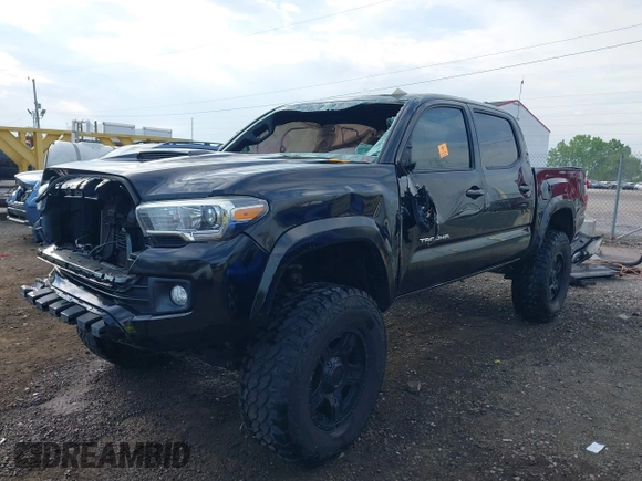 2017 Toyota Tacoma SR5 с VIN 3TMCZ5AN7HM091710, выставлен на аукционе IAAI как лот 42211433 с пробегом Не указан миль и . История ставок и продаж доступна на DreamBid. Изображение 2.