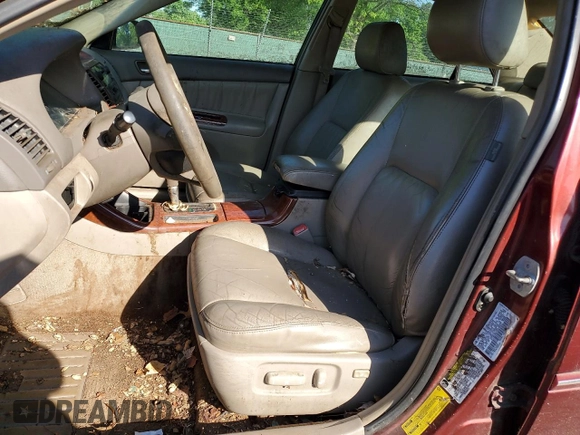 2004 Toyota Camry LE z VIN 4T1BE30K44U299631, wystawiony jako Copart lot #53949745 z przebiegiem 247 444 mil mil oraz Szkoda całkowita • Salvage title. Historia ofert i sprzedaży dostępna na DreamBid. Obrazek 7.