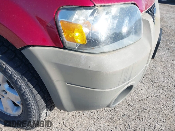 2005 Ford Escape XLT с VIN 1FMCU93155KA28328, выставлен на аукционе IAAI как лот 42293762 с пробегом 136 907 миль миль и . История ставок и продаж доступна на DreamBid. Изображение 6.