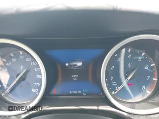 2019 Maserati Ghibli S Q4 GranSport z VIN ZAM57YTS5K1313261, wystawiony jako IAAI lot #42148257 z przebiegiem 47 282 mil mil oraz . Historia ofert i sprzedaży dostępna na DreamBid. Obrazek 7.