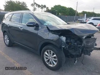 2017 Kia Sorento LX with VIN 5XYPG4A34HG295846, listed as a IAAI auction lot 41712005 with 87,069 mi miles. Bid and sale history available at carsss.com. Image 1.