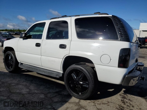 2003 Chevrolet Tahoe LS z VIN 1GNEC13T03J203176, wystawiony jako Copart lot #49501875 z przebiegiem 186 529 mil mil oraz Szkoda całkowita • Salvage title. Historia ofert i sprzedaży dostępna na DreamBid. Obrazek 2.